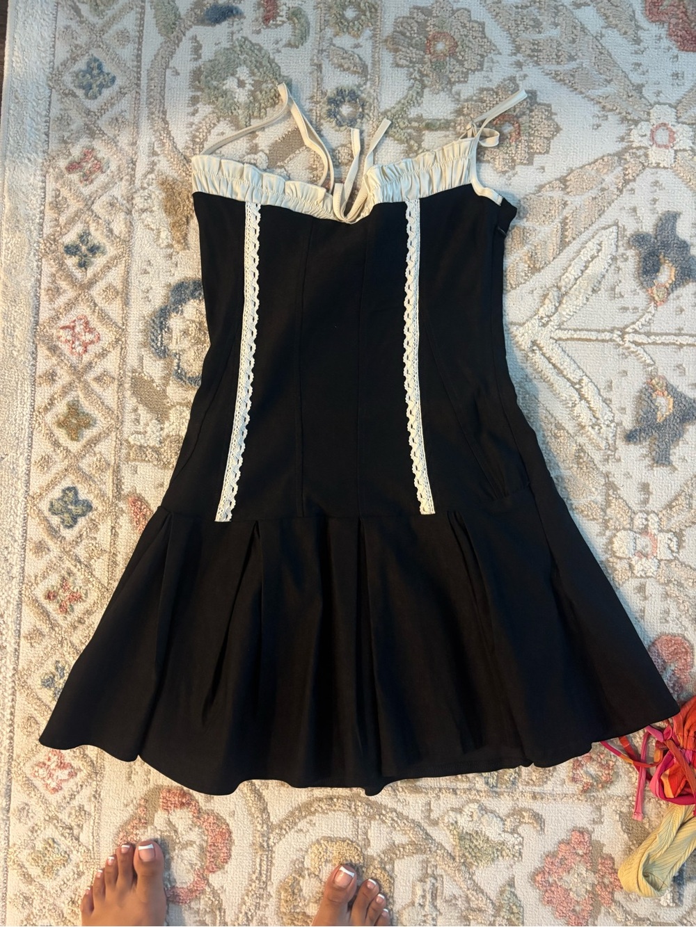 Source Unknown Black Dress with Cream Trim Girls Spaghetti Strap